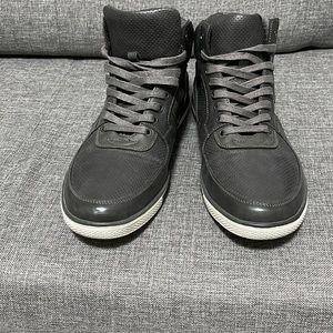 Men’s high top sneakers